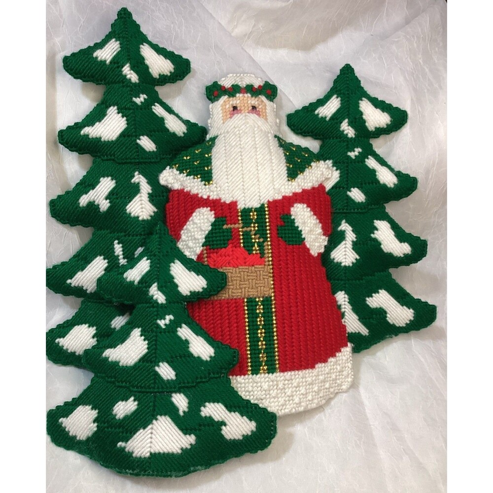 Woodland St Nick Santa & 3 Trees Christmas Plastic Craft Project Canvas & Yarn